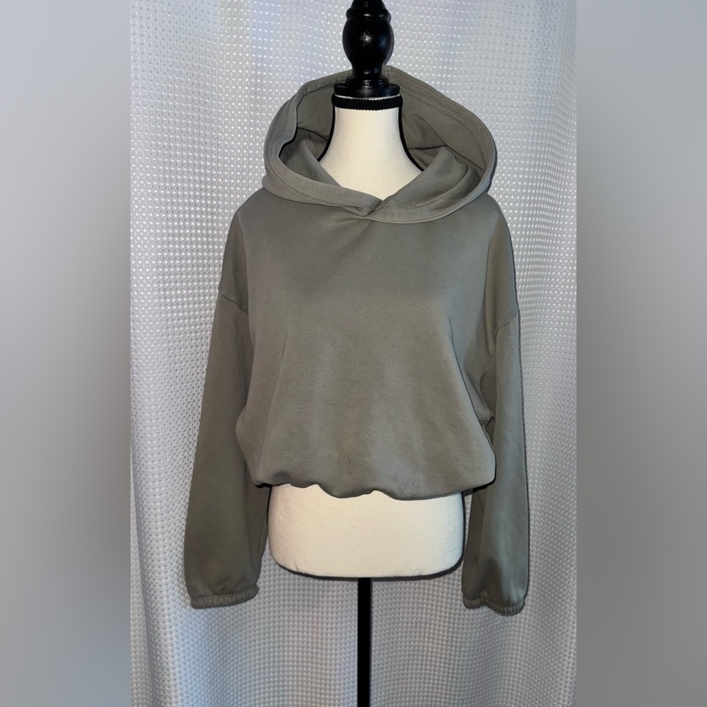 ZARA‎ crop hoodie size XL - sage green